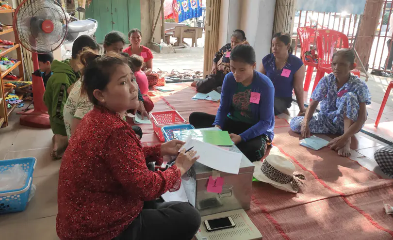 15 - Participants in the savings group in the Daeum Chan 1 district